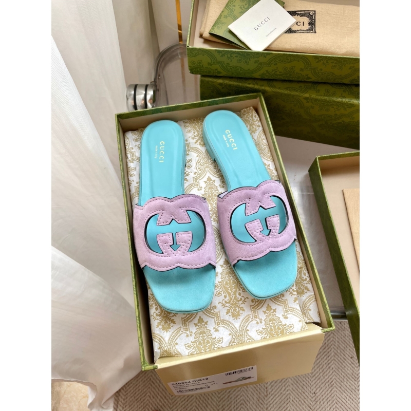 G*u*i slippers